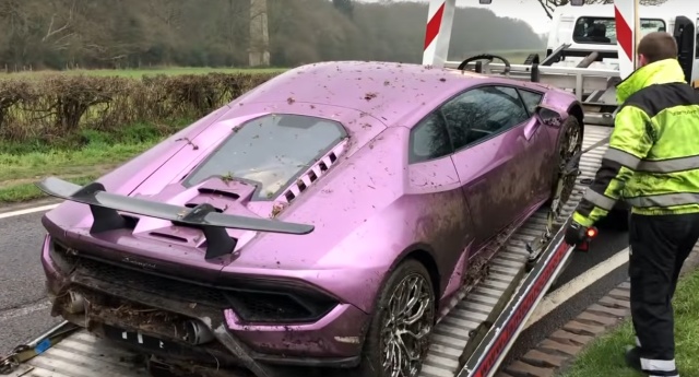 В Лондоне нашли оставленную в кювете Lamborghini Всячина