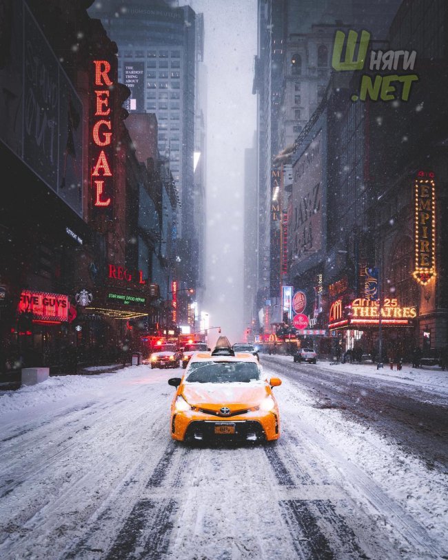 Атмосфера улиц Нью-Йорка нью-йорк