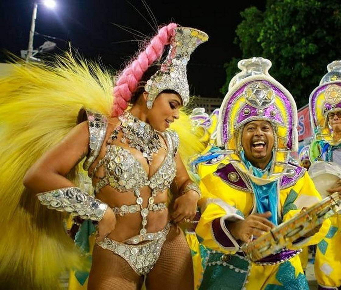 В Рио-де-Жанейро стартовал знаменитый карнавал праздник, фестиваль