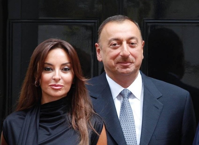 Как первой леди Азербайджана удается выглядеть так молодо в 53 года звезда