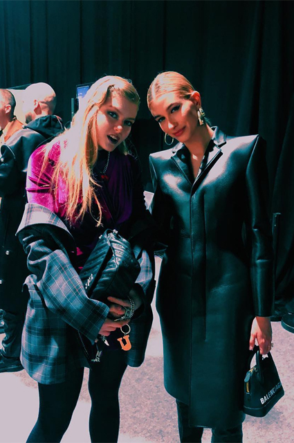 Неделя моды в Париже: Рената Литвинова с дочерью и Хейли Болдуин на показе Balenciaga осень-зима 2019/2020 новости моды