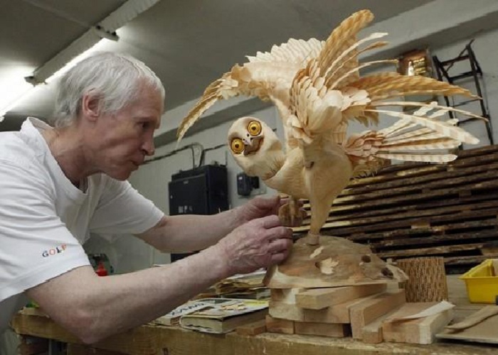 Сибиряк создаёт реалистичные скульптуры животных из кедровой стружки Прикладное