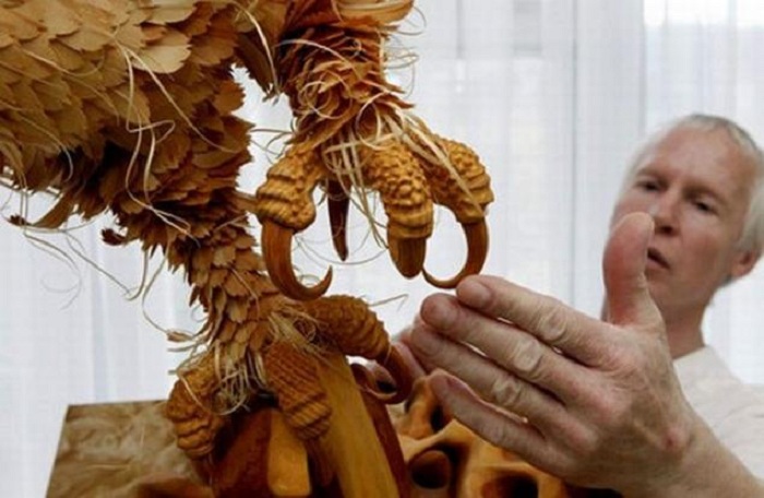 Сибиряк создаёт реалистичные скульптуры животных из кедровой стружки Прикладное