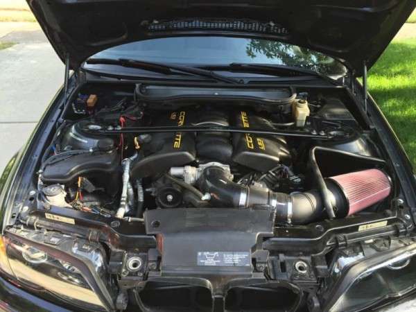 bmw-e46-s-dvigatelem-v8-ot-cadillac-escalade-2