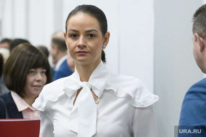Чиновницу «никто не просил рожать» устроят на руководящий пост   Интересное