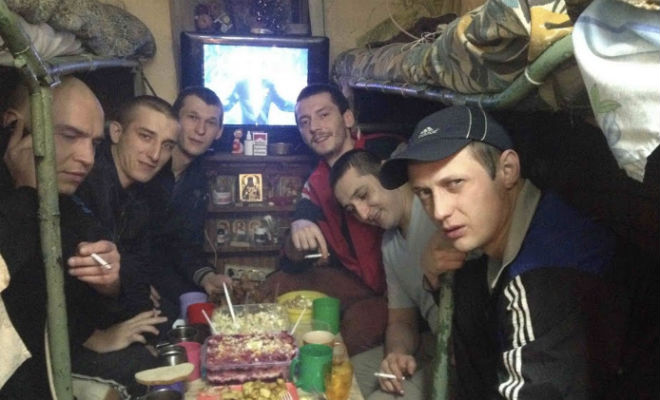 Новички в тюрьме: как проходит их встреча законы