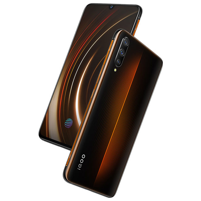 Анонсирован флагманский смартфон Vivo iQOO для геймеров новости