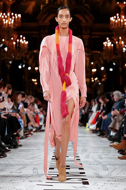 Неделя моды в Париже: Наталья Водянова, Тина Кунаки, Опра Уинфри на показе Stella McCartney осень-зима 20190/2020 thereshegrows