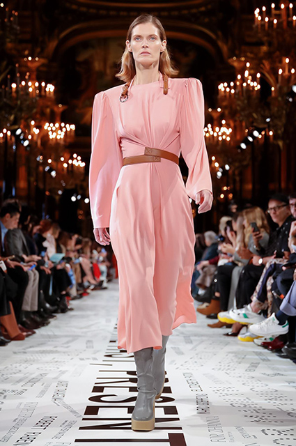 Неделя моды в Париже: Наталья Водянова, Тина Кунаки, Опра Уинфри на показе Stella McCartney осень-зима 20190/2020 thereshegrows