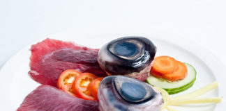 Дивовижні делікатеси: ТОП-10 найбільш незвичайних страв різних країн світу