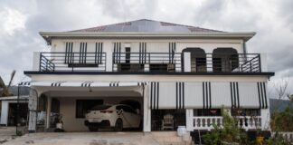 Солнечная энергия: луч надежды в разрушенной ураганом Ямайке