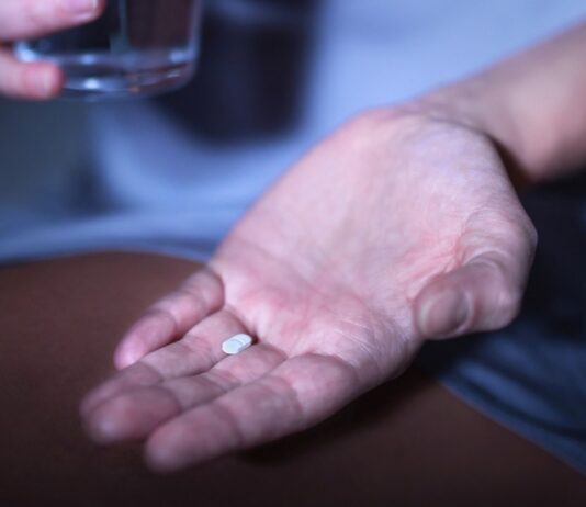 Дослідження показує, що снодійні препарати знижують накопичення білка при хворобі Альцгеймера