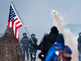 Сльозогінний газ і перцевий балончик: довгострокові наслідки для здоров’я, крім миттєвого болю