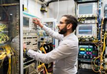 Рекордна швидкість Передачі по Оптичному Волокну: 50 Мільйонів Потоків Одночасно