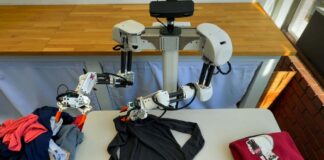 Physische Intelligenz will ein Gehirn für alle Roboter