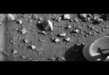 First Close-Up Look at the Martian Surface: Viking 1’s Historic 1976 Snapshot